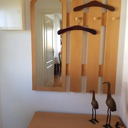 2 Raumwohnung Mit Sonniger Terrasse Und Seeblick Daire