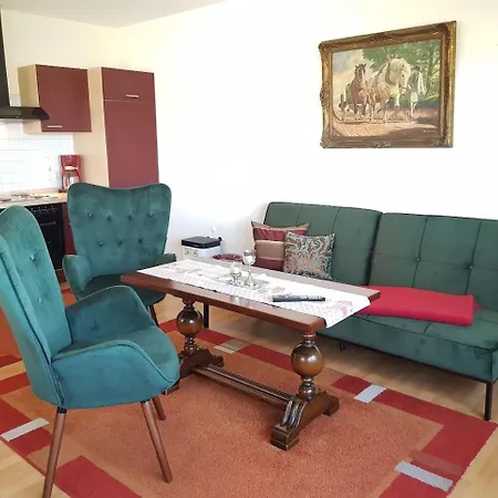 2 Raumwohnung Mit Sonniger Terrasse Und Seeblick *