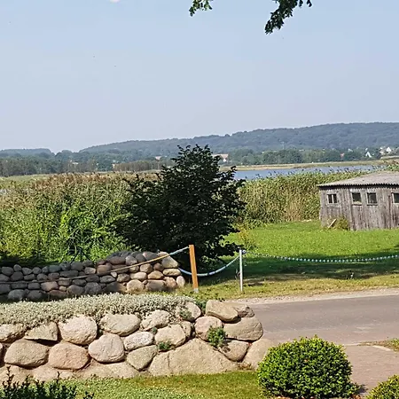 Daire 2 Raumwohnung Mit Sonniger Terrasse Und Seeblick *