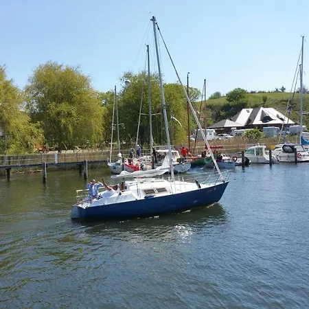 2 Raumwohnung Mit Sonniger Terrasse Und Seeblick *