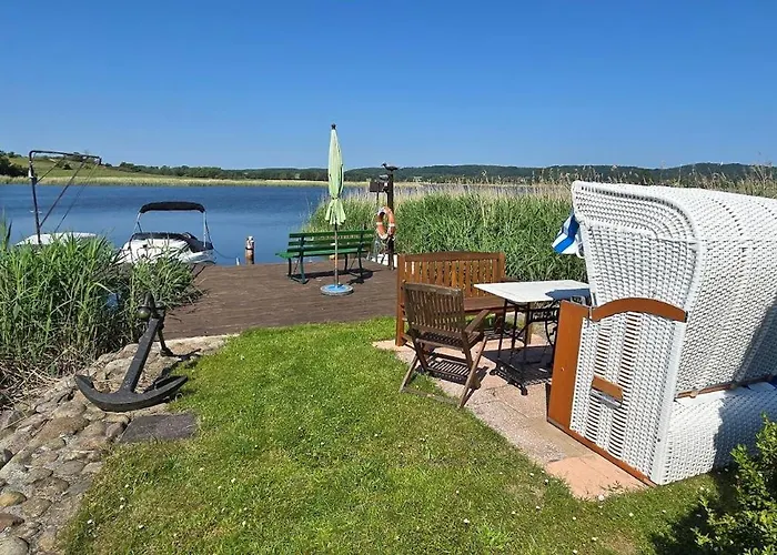 2 Raumwohnung Mit Sonniger Terrasse Und Seeblick Apartment