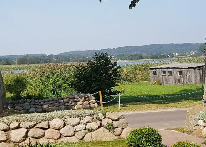2 Raumwohnung Mit Sonniger Terrasse Und Seeblick *